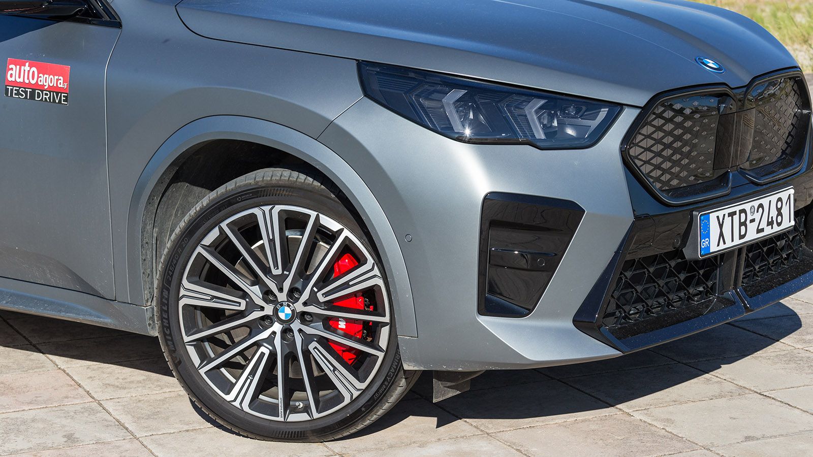 Δοκιμή BMW iX2 xDrive30 313 PS: Συνδυάζει επιδόσεις και άνεση
